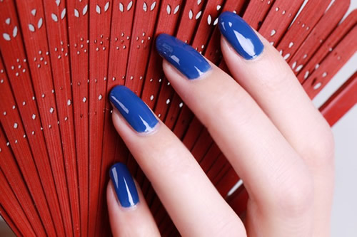 挑選指甲油的顏色都有什么竅門？讓威海美甲學(xué)校告訴你吧！