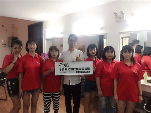 唐山誠(chéng)遠(yuǎn)美容美發(fā)職業(yè)培訓(xùn)學(xué)校如何幫助學(xué)員更快就業(yè)？