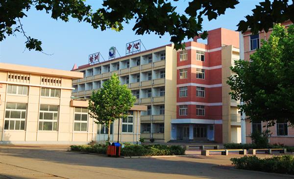 山東龍口礦業(yè)集團(tuán)高級(jí)技工學(xué)校有哪些專業(yè)？有電子方面專業(yè)嗎？