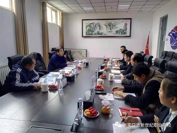 張家口新世紀(jì)職業(yè)學(xué)校與北京翔宇通用航空集團(tuán)聯(lián)合開辦航空定向班啦！   